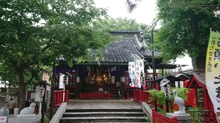 鴻神社の本殿・本堂
