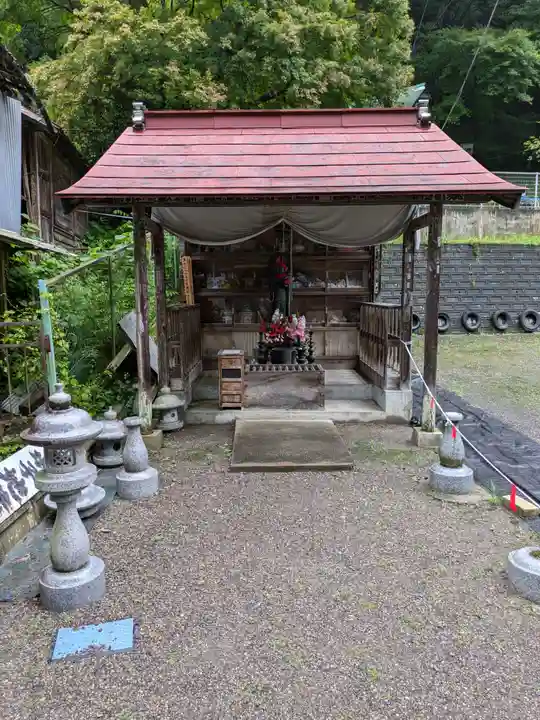 月居観音堂(月居山光明寺観音堂)のその他建物
