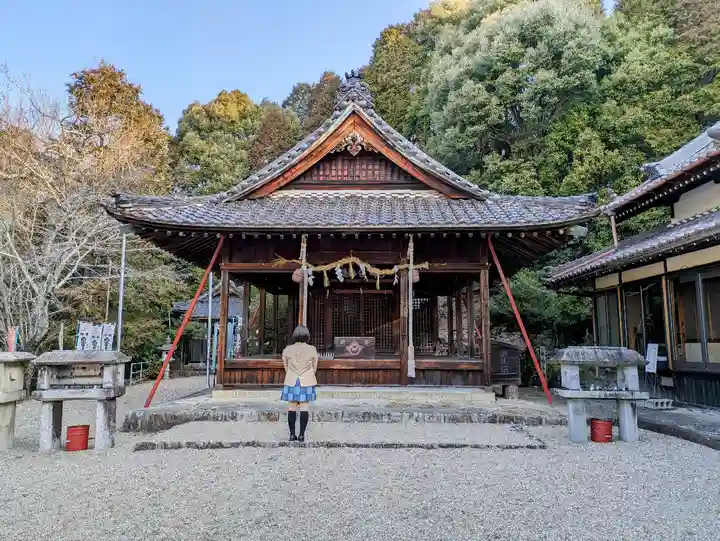 曽野稲荷神社の本殿・本堂