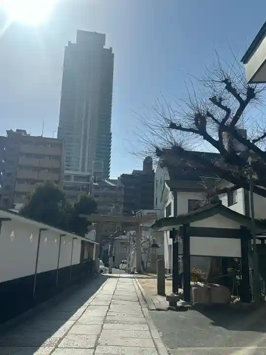 二宮神社の{uncategorized: "未分類", other: "その他", undefined: "問題あり", building: "その他建物", grave: "お墓", sacred_gate: "鳥居", guardian: "狛犬", statue: "像", buddha: "仏像", history: "歴史", nature: "自然", garden: "庭園", animal: "動物", pagoda: "塔", temizu: "手水舎", mountain_gate: "山門・神門", sanctuary: "本殿・本堂", subordinate: "末社・摂社", art: "芸術", scenery: "景色", jizo: "地蔵", ema: "絵馬", goshuin: "御朱印", omikuji: "おみくじ", items: "授与品その他", amulet: "お守り", goshuincho: "御朱印帳", eats: "食事", festival: "お祭り", votive_dance: "神楽", shichigosan: "七五三参", wedding: "結婚式", experience: "体験その他", initially: "初詣", around: "周辺", anti_infection: "感染症対策"}