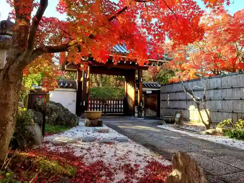 長興院の山門・神門