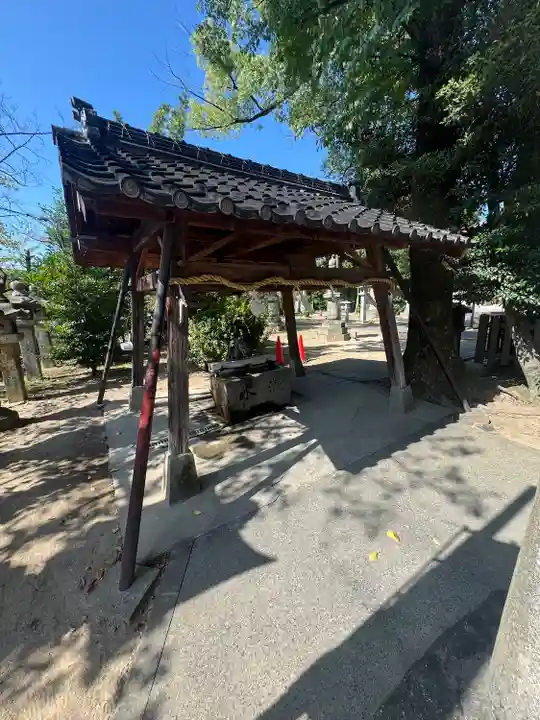 大神神社(花池)の手水舎
