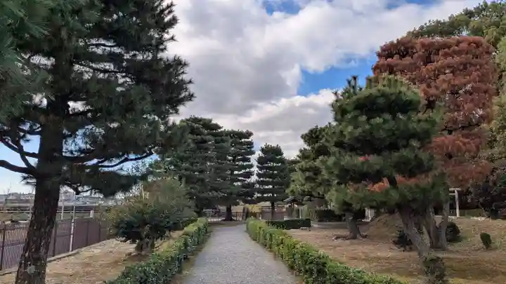 菟道稚郎子尊宇治墓の庭園