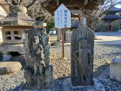 金蔵寺の{uncategorized: "未分類", other: "その他", undefined: "問題あり", building: "その他建物", grave: "お墓", sacred_gate: "鳥居", guardian: "狛犬", statue: "像", buddha: "仏像", history: "歴史", nature: "自然", garden: "庭園", animal: "動物", pagoda: "塔", temizu: "手水舎", mountain_gate: "山門・神門", sanctuary: "本殿・本堂", subordinate: "末社・摂社", art: "芸術", scenery: "景色", jizo: "地蔵", ema: "絵馬", goshuin: "御朱印", omikuji: "おみくじ", items: "授与品その他", amulet: "お守り", goshuincho: "御朱印帳", eats: "食事", festival: "お祭り", votive_dance: "神楽", shichigosan: "七五三参", wedding: "結婚式", experience: "体験その他", initially: "初詣", around: "周辺", anti_infection: "感染症対策"}