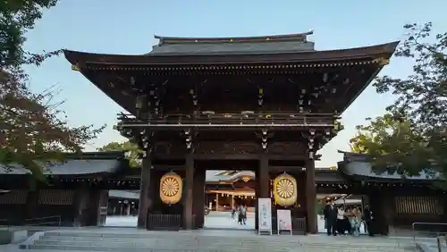 寒川神社の山門・神門