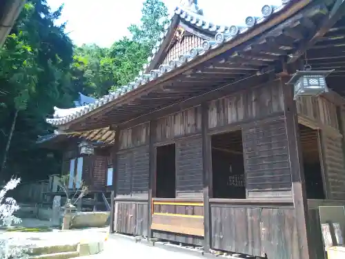 由加神社（和気由加神社）の本殿