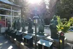 霊山寺の像