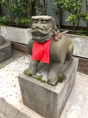 市谷亀岡八幡宮の狛犬