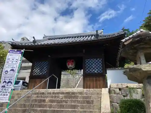 尾長天満宮の山門