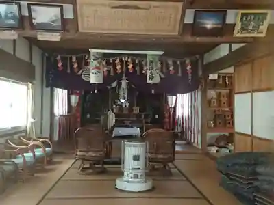 新嶽大神の本殿・本堂