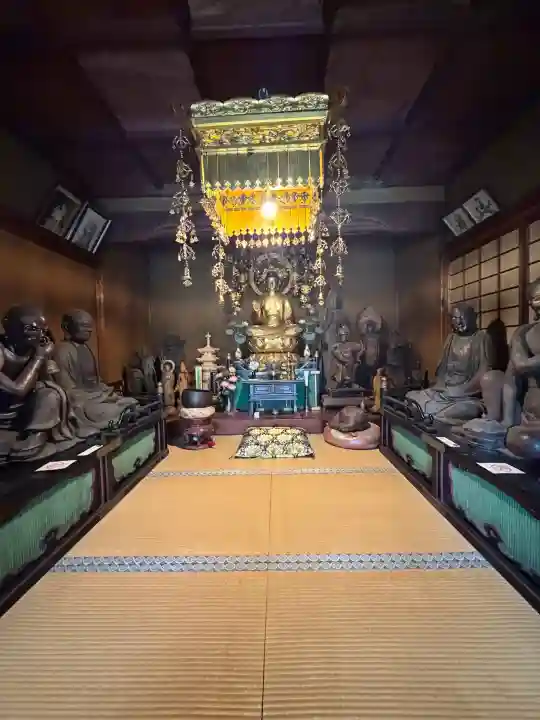 観音寺(世田谷山観音寺)の{uncategorized: "未分類", other: "その他", undefined: "問題あり", building: "その他建物", grave: "お墓", sacred_gate: "鳥居", guardian: "狛犬", statue: "像", buddha: "仏像", history: "歴史", nature: "自然", garden: "庭園", animal: "動物", pagoda: "塔", temizu: "手水舎", mountain_gate: "山門・神門", sanctuary: "本殿・本堂", subordinate: "末社・摂社", art: "芸術", scenery: "景色", jizo: "地蔵", ema: "絵馬", goshuin: "御朱印", omikuji: "おみくじ", items: "授与品その他", amulet: "お守り", goshuincho: "御朱印帳", eats: "食事", festival: "お祭り", votive_dance: "神楽", shichigosan: "七五三参", wedding: "結婚式", experience: "体験その他", initially: "初詣", around: "周辺", anti_infection: "感染症対策"}