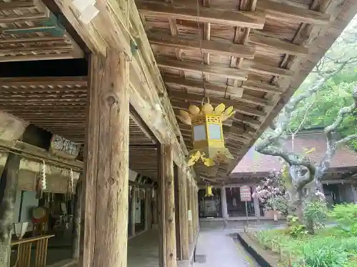 吉野水分神社（吉野町）の{uncategorized: "未分類", other: "その他", undefined: "問題あり", building: "その他建物", grave: "お墓", sacred_gate: "鳥居", guardian: "狛犬", statue: "像", buddha: "仏像", history: "歴史", nature: "自然", garden: "庭園", animal: "動物", pagoda: "塔", temizu: "手水舎", mountain_gate: "山門・神門", sanctuary: "本殿・本堂", subordinate: "末社・摂社", art: "芸術", scenery: "景色", jizo: "地蔵", ema: "絵馬", goshuin: "御朱印", omikuji: "おみくじ", items: "授与品その他", amulet: "お守り", goshuincho: "御朱印帳", eats: "食事", festival: "お祭り", votive_dance: "神楽", shichigosan: "七五三参", wedding: "結婚式", experience: "体験その他", initially: "初詣", around: "周辺", anti_infection: "感染症対策"}