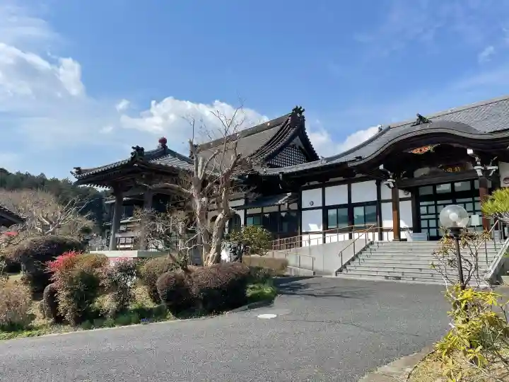 鳳台院の{uncategorized: "未分類", other: "その他", undefined: "問題あり", building: "その他建物", grave: "お墓", sacred_gate: "鳥居", guardian: "狛犬", statue: "像", buddha: "仏像", history: "歴史", nature: "自然", garden: "庭園", animal: "動物", pagoda: "塔", temizu: "手水舎", mountain_gate: "山門・神門", sanctuary: "本殿・本堂", subordinate: "末社・摂社", art: "芸術", scenery: "景色", jizo: "地蔵", ema: "絵馬", goshuin: "御朱印", omikuji: "おみくじ", items: "授与品その他", amulet: "お守り", goshuincho: "御朱印帳", eats: "食事", festival: "お祭り", votive_dance: "神楽", shichigosan: "七五三参", wedding: "結婚式", experience: "体験その他", initially: "初詣", around: "周辺", anti_infection: "感染症対策"}