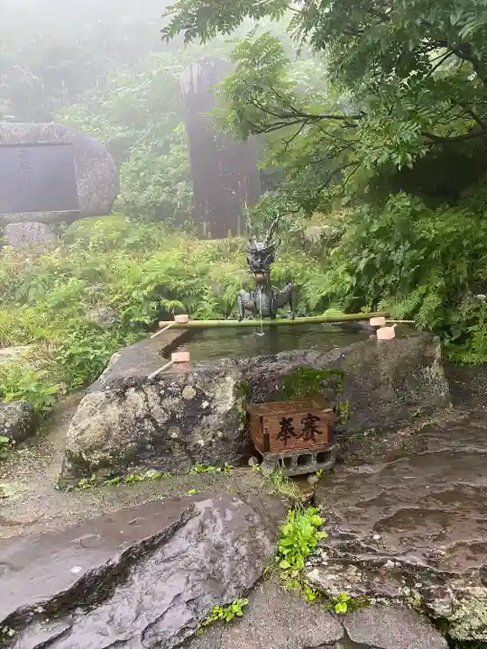 湯殿山神社(出羽三山神社)(山形県)