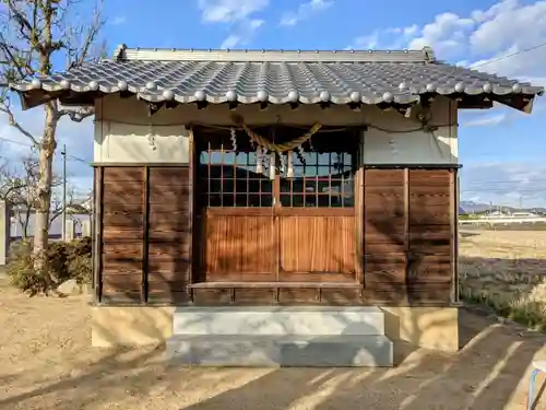 貢八幡神社の本殿・本堂