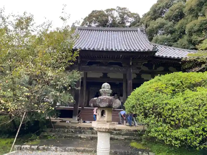 長岳寺の本殿・本堂