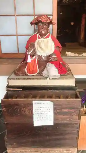 甚目寺の像