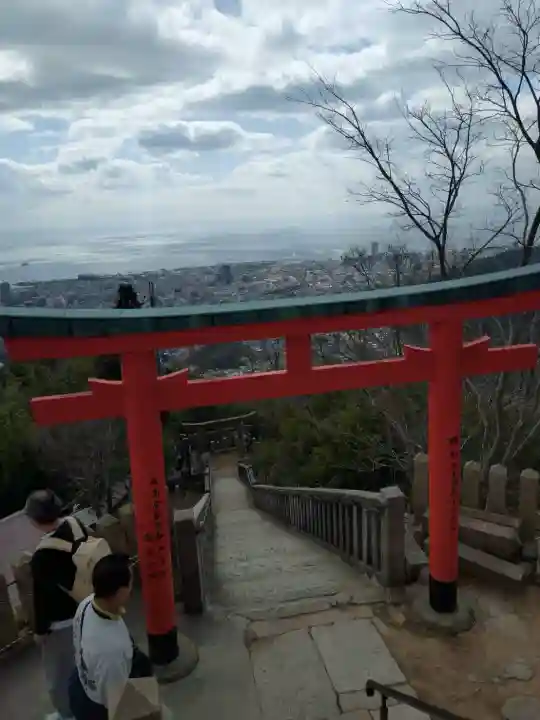高取神社の{uncategorized: "未分類", other: "その他", undefined: "問題あり", building: "その他建物", grave: "お墓", sacred_gate: "鳥居", guardian: "狛犬", statue: "像", buddha: "仏像", history: "歴史", nature: "自然", garden: "庭園", animal: "動物", pagoda: "塔", temizu: "手水舎", mountain_gate: "山門・神門", sanctuary: "本殿・本堂", subordinate: "末社・摂社", art: "芸術", scenery: "景色", jizo: "地蔵", ema: "絵馬", goshuin: "御朱印", omikuji: "おみくじ", items: "授与品その他", amulet: "お守り", goshuincho: "御朱印帳", eats: "食事", festival: "お祭り", votive_dance: "神楽", shichigosan: "七五三参", wedding: "結婚式", experience: "体験その他", initially: "初詣", around: "周辺", anti_infection: "感染症対策"}