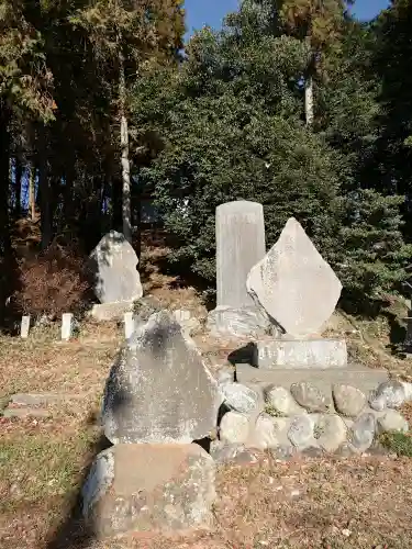 八宮神社（越畑）の{uncategorized: "未分類", other: "その他", undefined: "問題あり", building: "その他建物", grave: "お墓", sacred_gate: "鳥居", guardian: "狛犬", statue: "像", buddha: "仏像", history: "歴史", nature: "自然", garden: "庭園", animal: "動物", pagoda: "塔", temizu: "手水舎", mountain_gate: "山門・神門", sanctuary: "本殿・本堂", subordinate: "末社・摂社", art: "芸術", scenery: "景色", jizo: "地蔵", ema: "絵馬", goshuin: "御朱印", omikuji: "おみくじ", items: "授与品その他", amulet: "お守り", goshuincho: "御朱印帳", eats: "食事", festival: "お祭り", votive_dance: "神楽", shichigosan: "七五三参", wedding: "結婚式", experience: "体験その他", initially: "初詣", around: "周辺", anti_infection: "感染症対策"}
