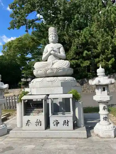 八事山 興正寺の仏像