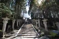 三峯神社の建物その他