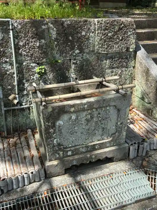 土肥神社の{uncategorized: "未分類", other: "その他", undefined: "問題あり", building: "その他建物", grave: "お墓", sacred_gate: "鳥居", guardian: "狛犬", statue: "像", buddha: "仏像", history: "歴史", nature: "自然", garden: "庭園", animal: "動物", pagoda: "塔", temizu: "手水舎", mountain_gate: "山門・神門", sanctuary: "本殿・本堂", subordinate: "末社・摂社", art: "芸術", scenery: "景色", jizo: "地蔵", ema: "絵馬", goshuin: "御朱印", omikuji: "おみくじ", items: "授与品その他", amulet: "お守り", goshuincho: "御朱印帳", eats: "食事", festival: "お祭り", votive_dance: "神楽", shichigosan: "七五三参", wedding: "結婚式", experience: "体験その他", initially: "初詣", around: "周辺", anti_infection: "感染症対策"}