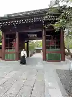 高徳院の山門・神門