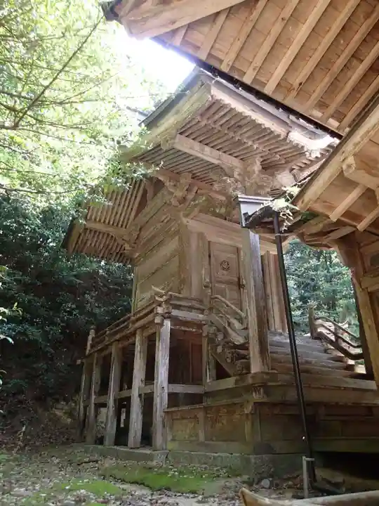 志加奴神社の本殿・本堂