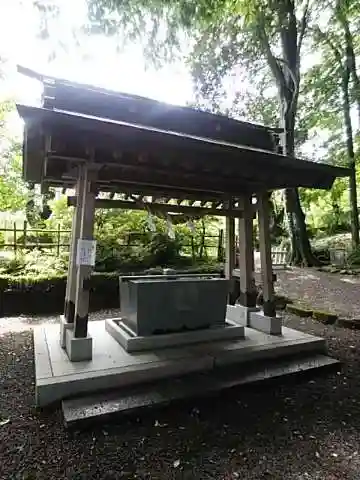 白和瀬神社の手水舎
