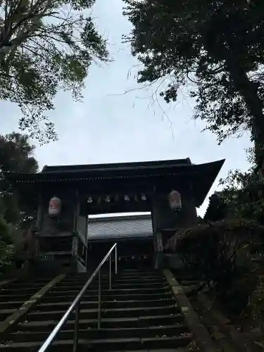 松江城山稲荷神社の{uncategorized: "未分類", other: "その他", undefined: "問題あり", building: "その他建物", grave: "お墓", sacred_gate: "鳥居", guardian: "狛犬", statue: "像", buddha: "仏像", history: "歴史", nature: "自然", garden: "庭園", animal: "動物", pagoda: "塔", temizu: "手水舎", mountain_gate: "山門・神門", sanctuary: "本殿・本堂", subordinate: "末社・摂社", art: "芸術", scenery: "景色", jizo: "地蔵", ema: "絵馬", goshuin: "御朱印", omikuji: "おみくじ", items: "授与品その他", amulet: "お守り", goshuincho: "御朱印帳", eats: "食事", festival: "お祭り", votive_dance: "神楽", shichigosan: "七五三参", wedding: "結婚式", experience: "体験その他", initially: "初詣", around: "周辺", anti_infection: "感染症対策"}