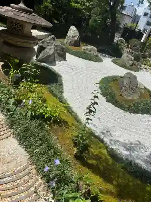 感通寺の{uncategorized: "未分類", other: "その他", undefined: "問題あり", building: "その他建物", grave: "お墓", sacred_gate: "鳥居", guardian: "狛犬", statue: "像", buddha: "仏像", history: "歴史", nature: "自然", garden: "庭園", animal: "動物", pagoda: "塔", temizu: "手水舎", mountain_gate: "山門・神門", sanctuary: "本殿・本堂", subordinate: "末社・摂社", art: "芸術", scenery: "景色", jizo: "地蔵", ema: "絵馬", goshuin: "御朱印", omikuji: "おみくじ", items: "授与品その他", amulet: "お守り", goshuincho: "御朱印帳", eats: "食事", festival: "お祭り", votive_dance: "神楽", shichigosan: "七五三参", wedding: "結婚式", experience: "体験その他", initially: "初詣", around: "周辺", anti_infection: "感染症対策"}