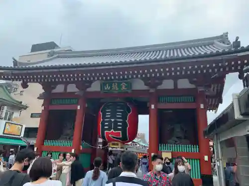 浅草寺の山門