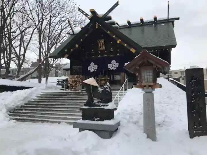 札幌諏訪神社の本殿・本堂