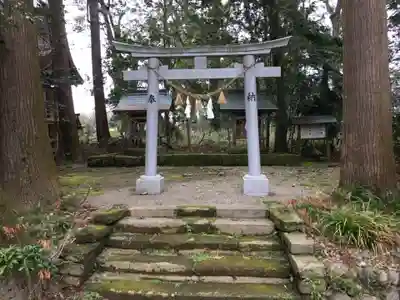 都萬神社の鳥居