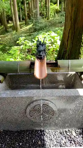 御岩神社の手水舎