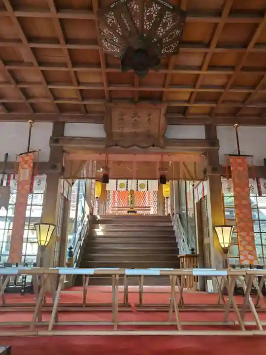 敢國神社の本殿・本堂