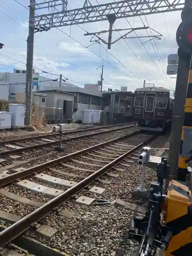 門戸厄神東光寺の周辺