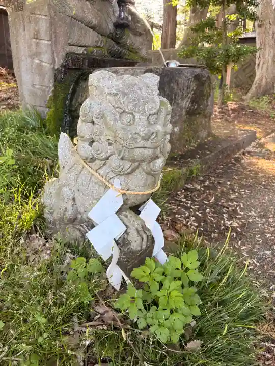 伊豆山神社 里宮の{uncategorized: "未分類", other: "その他", undefined: "問題あり", building: "その他建物", grave: "お墓", sacred_gate: "鳥居", guardian: "狛犬", statue: "像", buddha: "仏像", history: "歴史", nature: "自然", garden: "庭園", animal: "動物", pagoda: "塔", temizu: "手水舎", mountain_gate: "山門・神門", sanctuary: "本殿・本堂", subordinate: "末社・摂社", art: "芸術", scenery: "景色", jizo: "地蔵", ema: "絵馬", goshuin: "御朱印", omikuji: "おみくじ", items: "授与品その他", amulet: "お守り", goshuincho: "御朱印帳", eats: "食事", festival: "お祭り", votive_dance: "神楽", shichigosan: "七五三参", wedding: "結婚式", experience: "体験その他", initially: "初詣", around: "周辺", anti_infection: "感染症対策"}