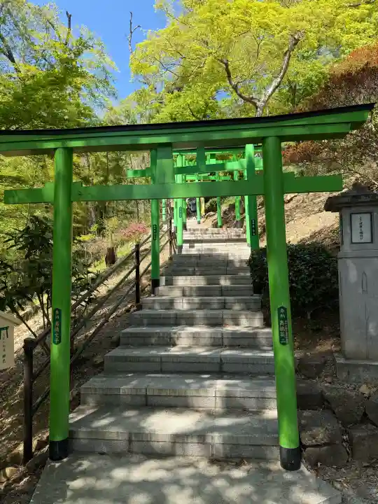 足利織姫神社の{uncategorized: "未分類", other: "その他", undefined: "問題あり", building: "その他建物", grave: "お墓", sacred_gate: "鳥居", guardian: "狛犬", statue: "像", buddha: "仏像", history: "歴史", nature: "自然", garden: "庭園", animal: "動物", pagoda: "塔", temizu: "手水舎", mountain_gate: "山門・神門", sanctuary: "本殿・本堂", subordinate: "末社・摂社", art: "芸術", scenery: "景色", jizo: "地蔵", ema: "絵馬", goshuin: "御朱印", omikuji: "おみくじ", items: "授与品その他", amulet: "お守り", goshuincho: "御朱印帳", eats: "食事", festival: "お祭り", votive_dance: "神楽", shichigosan: "七五三参", wedding: "結婚式", experience: "体験その他", initially: "初詣", around: "周辺", anti_infection: "感染症対策"}