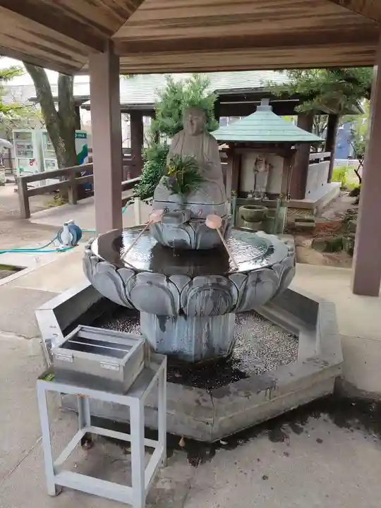 遍照院の手水舎