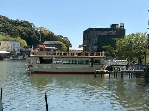 舘山寺の{uncategorized: "未分類", other: "その他", undefined: "問題あり", building: "その他建物", grave: "お墓", sacred_gate: "鳥居", guardian: "狛犬", statue: "像", buddha: "仏像", history: "歴史", nature: "自然", garden: "庭園", animal: "動物", pagoda: "塔", temizu: "手水舎", mountain_gate: "山門・神門", sanctuary: "本殿・本堂", subordinate: "末社・摂社", art: "芸術", scenery: "景色", jizo: "地蔵", ema: "絵馬", goshuin: "御朱印", omikuji: "おみくじ", items: "授与品その他", amulet: "お守り", goshuincho: "御朱印帳", eats: "食事", festival: "お祭り", votive_dance: "神楽", shichigosan: "七五三参", wedding: "結婚式", experience: "体験その他", initially: "初詣", around: "周辺", anti_infection: "感染症対策"}