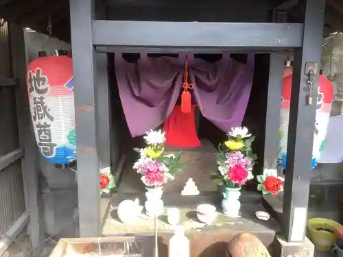 宮西地蔵尊（延命地蔵・ぽっくり地蔵）の本殿・本堂