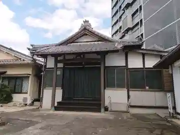 真柳寺の本殿・本堂