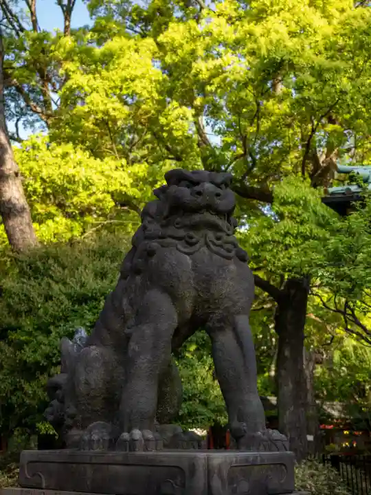 根津神社の{uncategorized: "未分類", other: "その他", undefined: "問題あり", building: "その他建物", grave: "お墓", sacred_gate: "鳥居", guardian: "狛犬", statue: "像", buddha: "仏像", history: "歴史", nature: "自然", garden: "庭園", animal: "動物", pagoda: "塔", temizu: "手水舎", mountain_gate: "山門・神門", sanctuary: "本殿・本堂", subordinate: "末社・摂社", art: "芸術", scenery: "景色", jizo: "地蔵", ema: "絵馬", goshuin: "御朱印", omikuji: "おみくじ", items: "授与品その他", amulet: "お守り", goshuincho: "御朱印帳", eats: "食事", festival: "お祭り", votive_dance: "神楽", shichigosan: "七五三参", wedding: "結婚式", experience: "体験その他", initially: "初詣", around: "周辺", anti_infection: "感染症対策"}