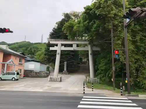 諏訪大社上社前宮の鳥居