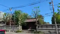 真宗大谷派札幌別院の山門・神門