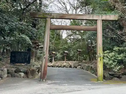 氷上姉子神社（熱田神宮摂社）の鳥居