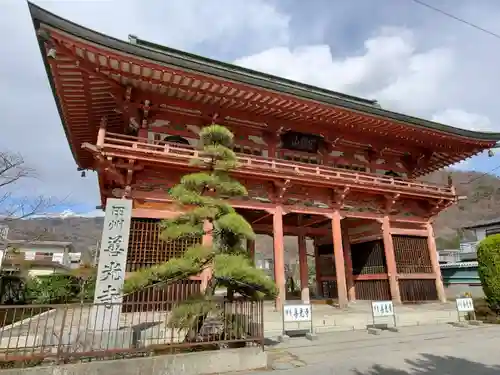 甲斐善光寺の山門・神門