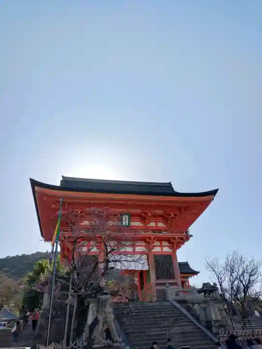 清水寺の{uncategorized: "未分類", other: "その他", undefined: "問題あり", building: "その他建物", grave: "お墓", sacred_gate: "鳥居", guardian: "狛犬", statue: "像", buddha: "仏像", history: "歴史", nature: "自然", garden: "庭園", animal: "動物", pagoda: "塔", temizu: "手水舎", mountain_gate: "山門・神門", sanctuary: "本殿・本堂", subordinate: "末社・摂社", art: "芸術", scenery: "景色", jizo: "地蔵", ema: "絵馬", goshuin: "御朱印", omikuji: "おみくじ", items: "授与品その他", amulet: "お守り", goshuincho: "御朱印帳", eats: "食事", festival: "お祭り", votive_dance: "神楽", shichigosan: "七五三参", wedding: "結婚式", experience: "体験その他", initially: "初詣", around: "周辺", anti_infection: "感染症対策"}