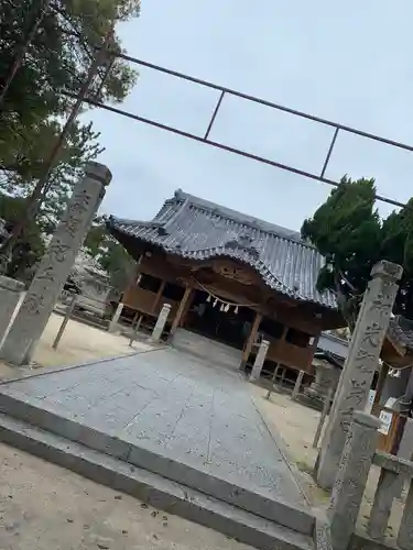 早長八幡宮の本殿